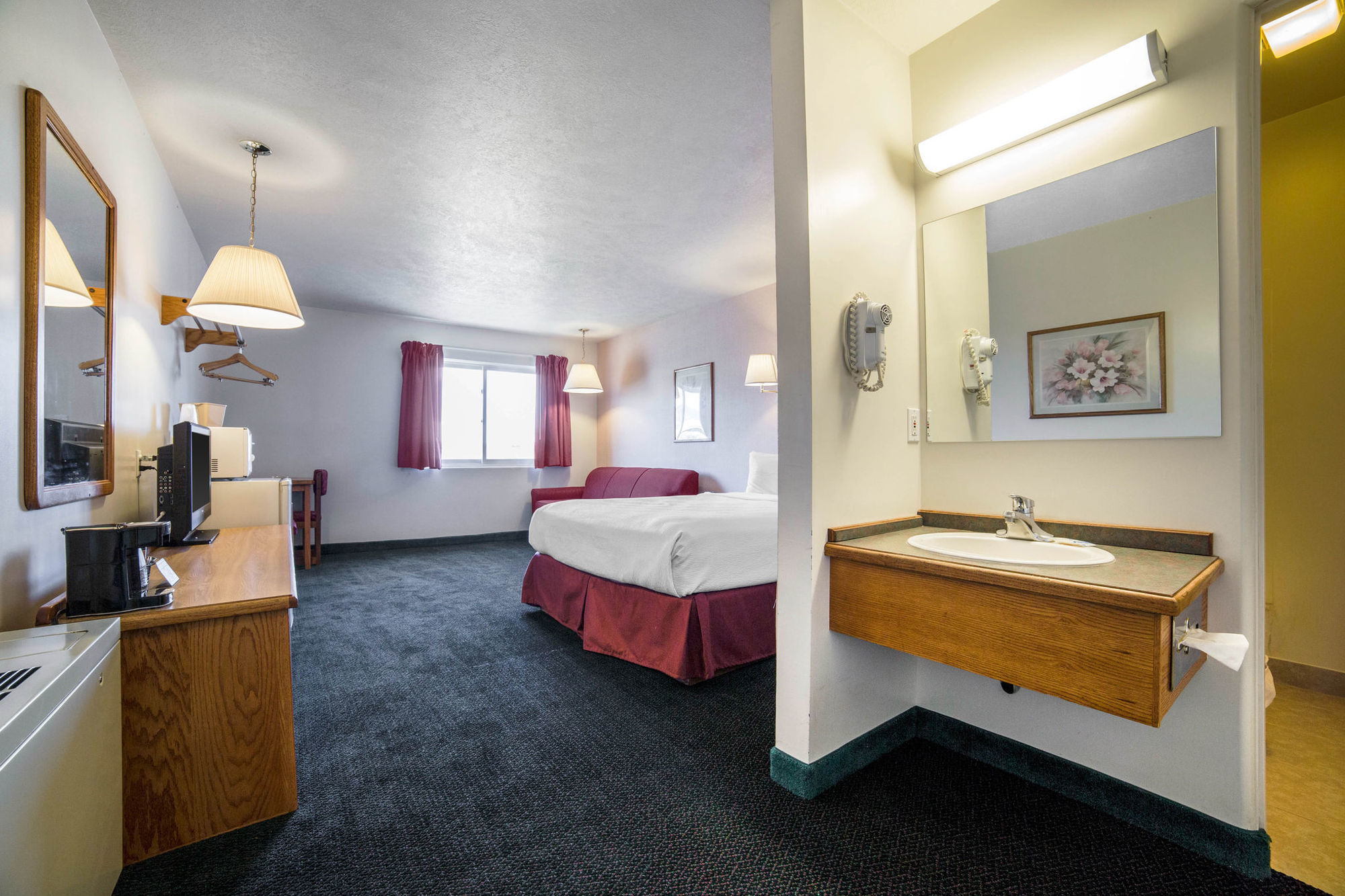 Rodeway Inn Whitehall Quarto foto